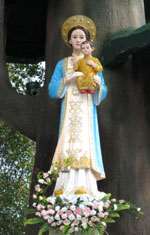 Tượng Đức Mẹ La Vang